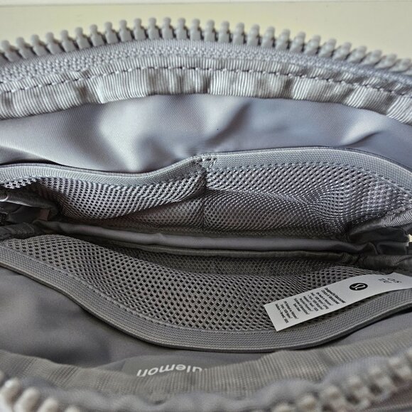 NWT LULULEMON Everywhere Belt Bag 1L SILD Silver Grey - Picture 10 of 12
